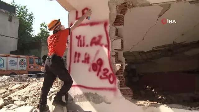 YAK'tan nefes kesen deprem tatbikatı YAK'tan nefes kesen deprem tatbikatı