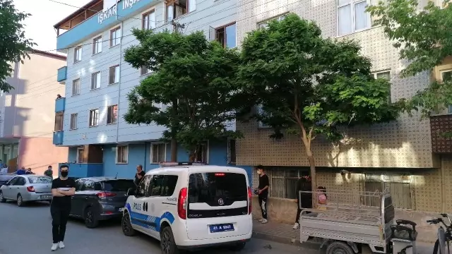 Yangın paniği sosyal mesafeyi unutturdu Yangın paniği sosyal mesafeyi unutturdu