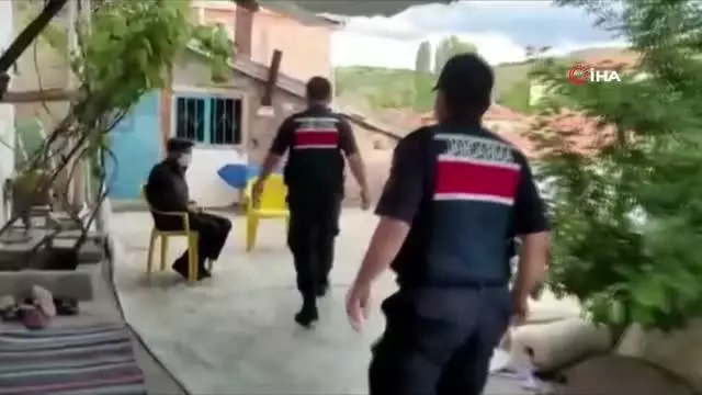 Yaşlı adamı dolandıran sahte savcı Sivas'ta yakalandı Yaşlı adamı dolandıran sahte savcı Sivas'ta yakalandı