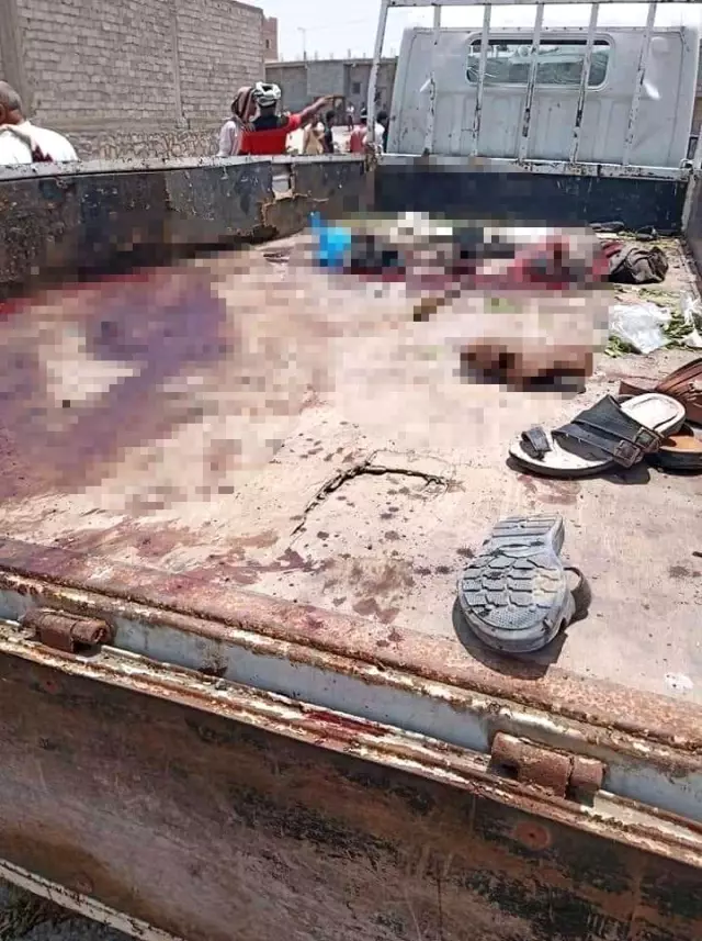 Yemen'de BAE destekli GGK güçlerine bombalı saldırı: 7 ölü, 27 yaralı Yemen'de BAE destekli GGK güçlerine bombalı saldırı: 7 ölü, 27 yaralı