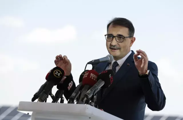Kurum: 'Hedefimiz bütün binalarımızın enerji kimlik belgesi alabilecek standartlara kavuşturulmasıdır' Kurum: 'Hedefimiz bütün binalarımızın enerji kimlik belgesi alabilecek standartlara kavuşturulmasıdır'