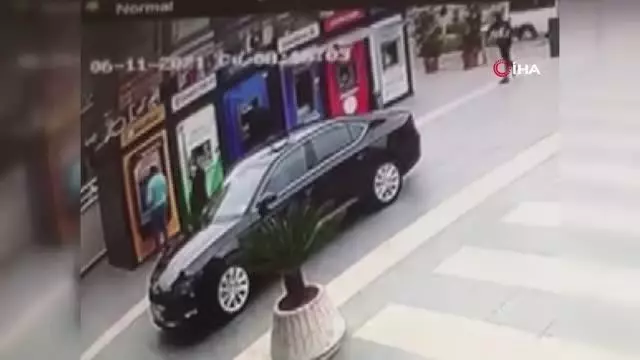 Son dakika haber: Yomra Belediye Başkanı Bıyık'a silahlı saldırıyı gerçekleştiren şahsın kimliği tespit edildi Son dakika haber: Yomra Belediye Başkanı Bıyık'a silahlı saldırıyı gerçekleştiren şahsın kimliği tespit edildi