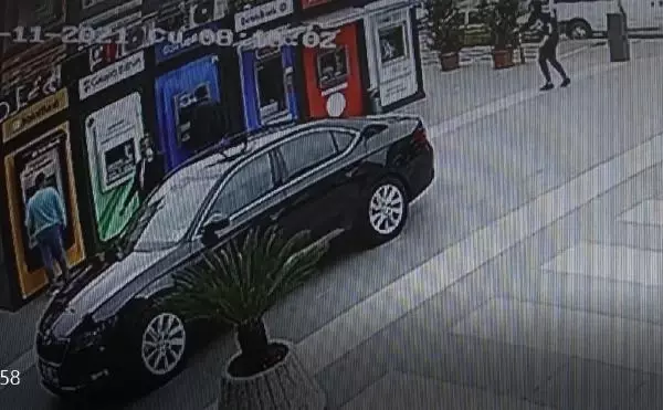 Son dakika haberi: Yomra Belediye Başkanı Bıyık'a silahlı saldırı (2) Son dakika haberi: Yomra Belediye Başkanı Bıyık'a silahlı saldırı (2)