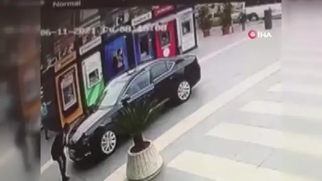 Son dakika haber: Yomra Belediye Başkanı Bıyık'a silahlı saldırıyı gerçekleştiren şahsın kimliği tespit edildi Son dakika haber: Yomra Belediye Başkanı Bıyık'a silahlı saldırıyı gerçekleştiren şahsın kimliği tespit edildi