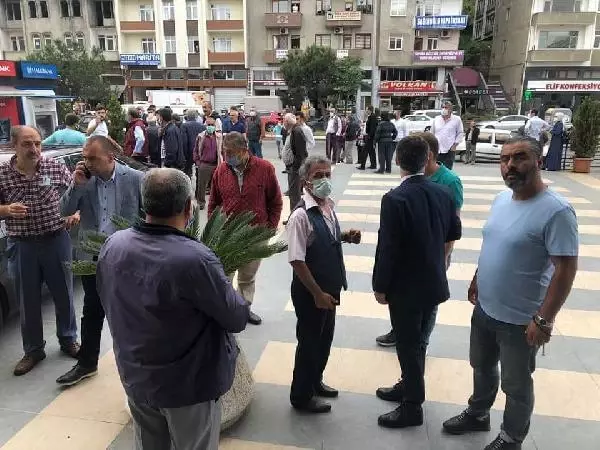 Son dakika haberi! TRABZON YOMRA BELEDİYE BAŞKANI MUSTAFA BIYIK'A SİLAHLI SALDIRI KAMERADA Son dakika haberi! TRABZON YOMRA BELEDİYE BAŞKANI MUSTAFA BIYIK'A SİLAHLI SALDIRI KAMERADA