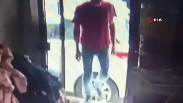 Zeytinburnu'ndaki soğukkanlı hırsız kamerada Zeytinburnu'ndaki soğukkanlı hırsız kamerada