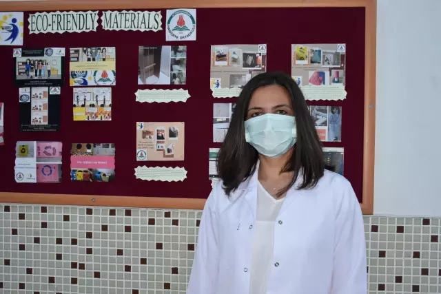 AFYONKARAHİSAR - Ortaokul öğrencileri ders materyallerini 'geri dönüşüm'den çıkardı AFYONKARAHİSAR - Ortaokul öğrencileri ders materyallerini 'geri dönüşüm'den çıkardı