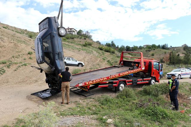 Amasya'da sulama kanalına düşen otomobildeki genç bulundu