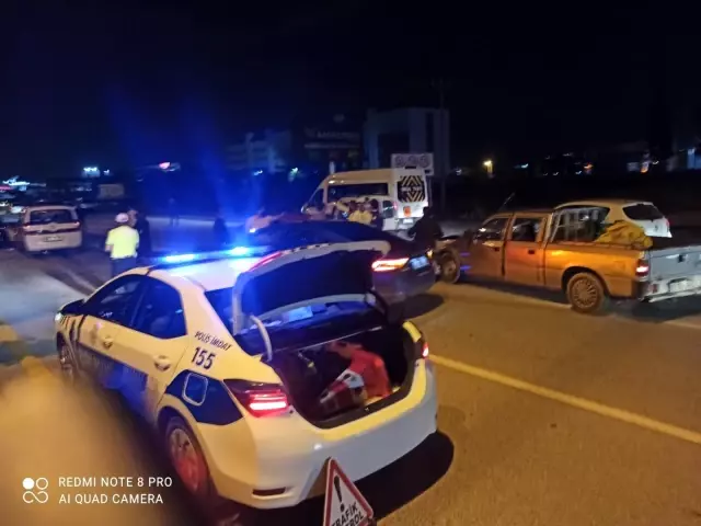 Ankara'da kaza, kazayı getirdi: 1 yaralı Ankara'da kaza, kazayı getirdi: 1 yaralı