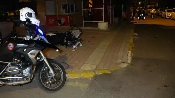 Otomobil ile motosiklet çarpıştı: 2 yaralı Otomobil ile motosiklet çarpıştı: 2 yaralı
