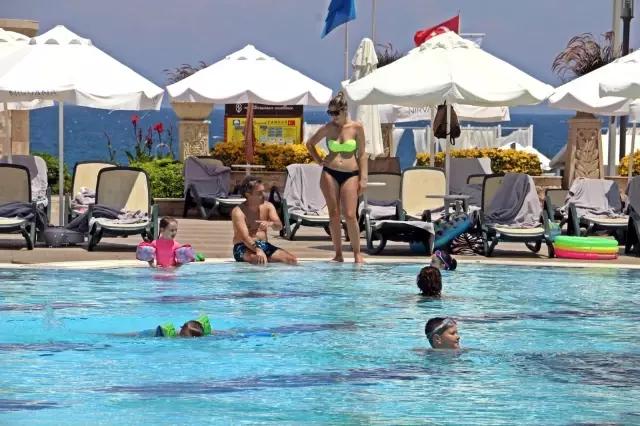 Antalya'nın gözü kulağı Almanya ve Rusya'da