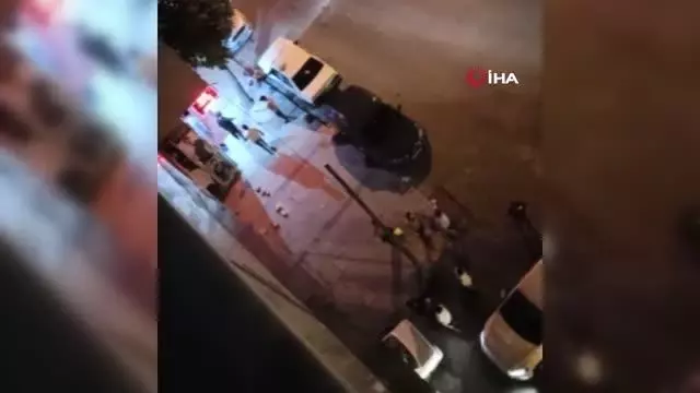 Arnavutköy'de iki grup arasında çıkan kavgayı bekçiler ayırdı Arnavutköy'de iki grup arasında çıkan kavgayı bekçiler ayırdı
