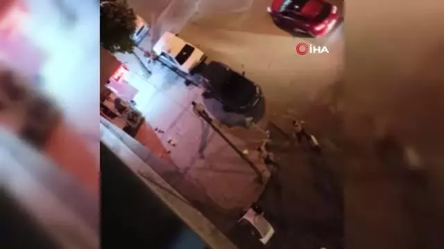 Arnavutköy'de iki grup arasında çıkan kavgayı bekçiler ayırdı Arnavutköy'de iki grup arasında çıkan kavgayı bekçiler ayırdı
