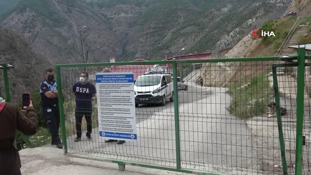 Artvin'de hayvan severler sokak hayvanlarının sesi oldu Artvin'de hayvan severler sokak hayvanlarının sesi oldu