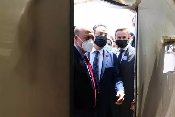 Bakan Bilgin'den mevsimlik tarım işçilerine ziyaret