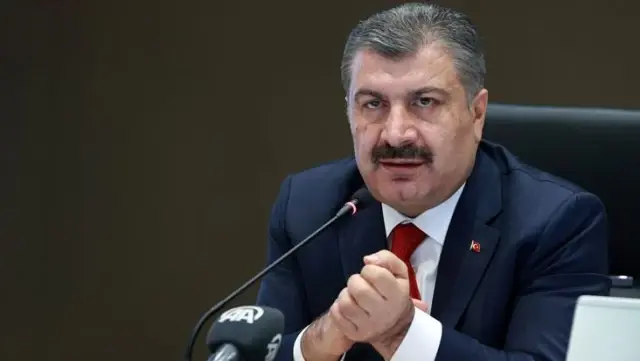Bakan Koca aşılamada rekor müjdesini verdi: Bir günde 600 bin doz aşı yapıldı Bakan Koca aşılamada rekor müjdesini verdi: Bir günde 600 bin doz aşı yapıldı