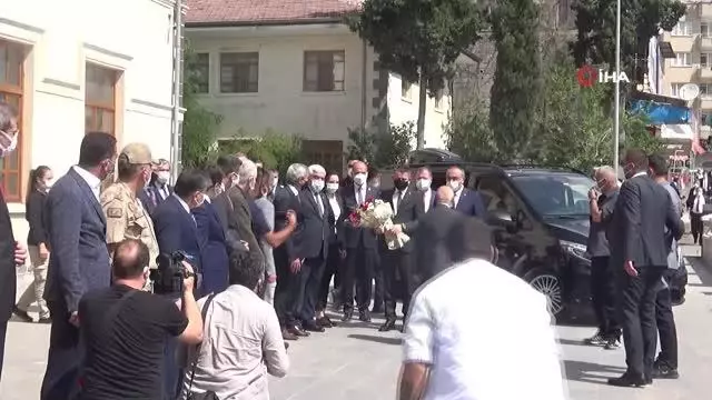 Bakan Pakdemirli'den çiftçiye 2 milyar 550 milyon liralık ödeme müjdesi Bakan Pakdemirli'den çiftçiye 2 milyar 550 milyon liralık ödeme müjdesi