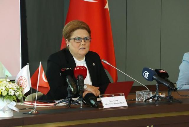 bakan selcuk ve yanik cocuklarla bulustu 5 14196789 o