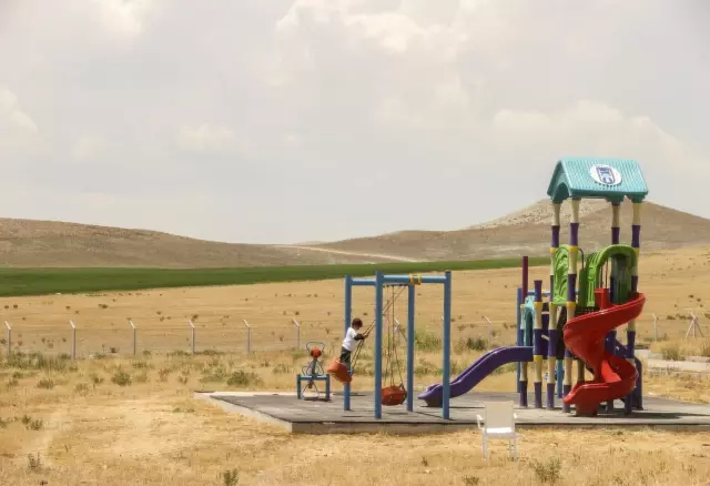 Bakan Bilgin'den mevsimlik tarım işçilerine ziyaret
