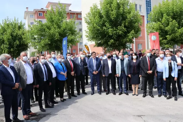 'Cep Herkülü' Naim Süleymanoğlu'nun ismi Edirne'de caddeye verildi