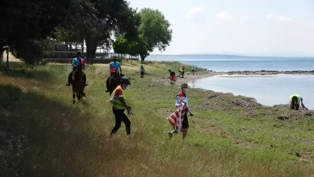 Tarihi Yarımada'da Şehitlere Saygı Sürüşü Bisiklet Turu düzenlendi Tarihi Yarımada'da Şehitlere Saygı Sürüşü Bisiklet Turu düzenlendi