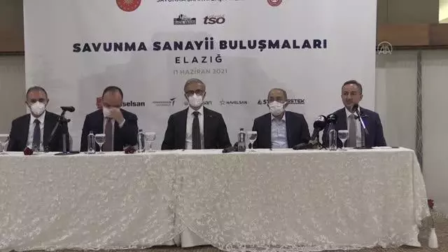 Cumhurbaşkanlığı Savunma Sanayii Başkanı Prof. Dr. Demir, sanayici ve akademisyenler ile bir araya geldi Cumhurbaşkanlığı Savunma Sanayii Başkanı Prof. Dr. Demir, sanayici ve akademisyenler ile bir araya geldi