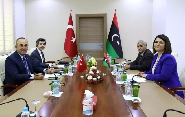 Son dakika haber... Bakan Çavuşoğlu başkanlığındaki heyet, Libya Başkanlık Konseyi Başkanı el-Menfi ile bir araya geldi