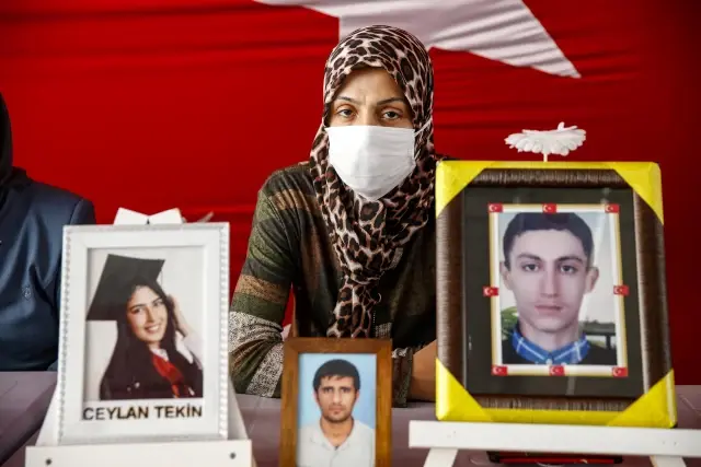 DİYARBAKIR - Diyarbakır annelerinden evlatlarına 'teslim ol' çağrısı