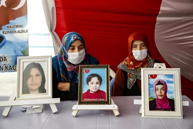 DİYARBAKIR - Diyarbakır annelerinden evlatlarına 'teslim ol' çağrısı