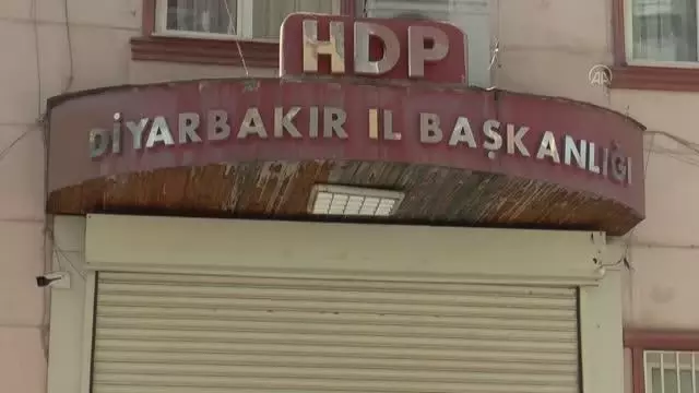 DİYARBAKIR - Diyarbakır annelerinden evlatlarına 'teslim ol' çağrısı