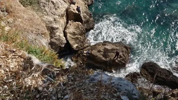 Tepki çeken cansız beden görme yarışı! Ekipler uyardı, kimse umursamadı