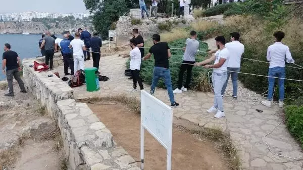 Tepki çeken cansız beden görme yarışı! Ekipler uyardı, kimse umursamadı