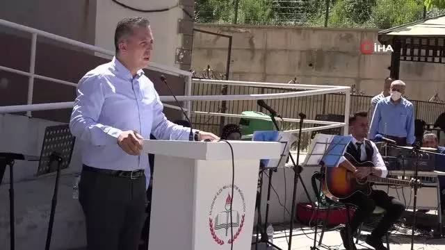 El emeği kilimlerin tanesini 10 bin liradan satışa sunuyorlar El emeği kilimlerin tanesini 10 bin liradan satışa sunuyorlar