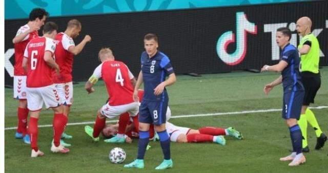 Eriksen bayıldı mı, öldü mü, sağlık durumu nasıl? Christian Eriksen hastaneye mi kaldırıldı? Eriksen bayıldı mı, öldü mü, sağlık durumu nasıl? Christian Eriksen hastaneye mi kaldırıldı?