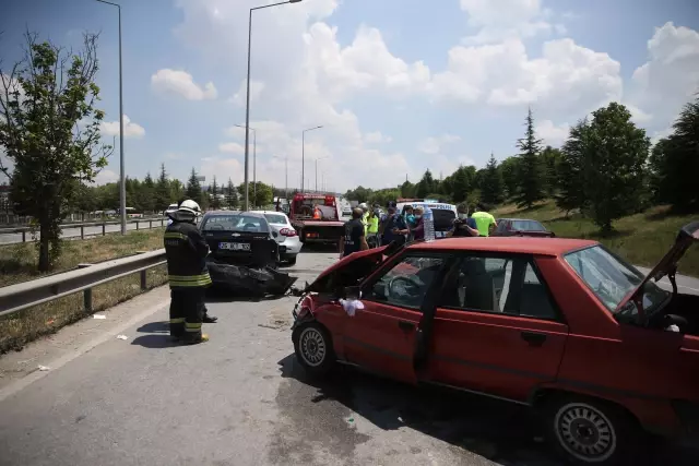 Son dakika! ESKİŞEHİR - 3 aracın karıştığı zincirleme trafik kazasında 8 kişi yaralandı