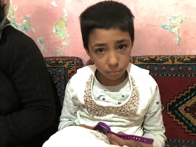 Geçirdiği beyin kanamasıyla yatağa mahkum olan Suriyeli Havin, yeniden yürüyebilmenin hayalini kuruyor Geçirdiği beyin kanamasıyla yatağa mahkum olan Suriyeli Havin, yeniden yürüyebilmenin hayalini kuruyor