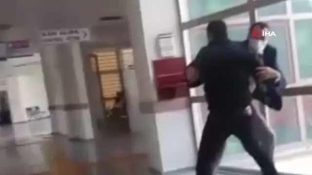 Gözaltına alınan sağlık personeli tatbikatın önüne geçti Gözaltına alınan sağlık personeli tatbikatın önüne geçti