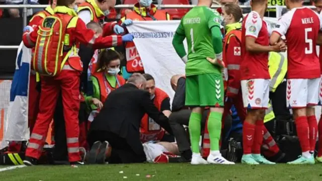 Hayata dönüşün hikayesi! Eriksen'e ilk müdahaleyi gerçekleştiren doktor o anları anlattı Hayata dönüşün hikayesi! Eriksen'e ilk müdahaleyi gerçekleştiren doktor o anları anlattı