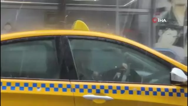 İstanbul'da dolu yağışı İstanbul'da dolu yağışı