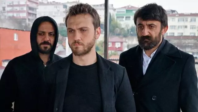 Karaburun Belediyesi, SİT alanına inşaat yaptıkları iddiasıyla Çukur'un oyuncularından şikayetçi oldu! Aras Bulut İynemli'den jet açıklama geldi Karaburun Belediyesi, SİT alanına inşaat yaptıkları iddiasıyla Çukur'un oyuncularından şikayetçi oldu! Aras Bulut İynemli'den jet açıklama geldi