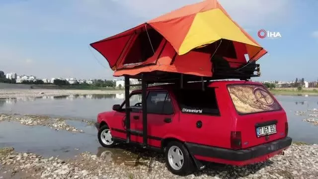 Karavana gücü yetmeyince binek otomobilini karavana çevirdi Karavana gücü yetmeyince binek otomobilini karavana çevirdi
