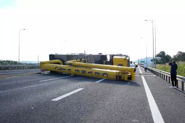 Son dakika haberleri! Kaza yapan vinç sürücüsü: Güneş vurunca mayıştım