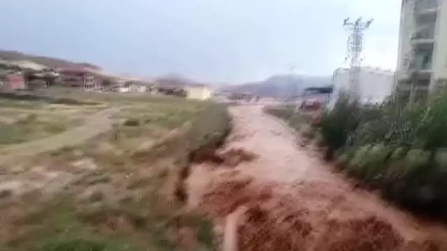Son dakika... KIRIKKALE - Sağanak, sel baskınlarına neden oldu
