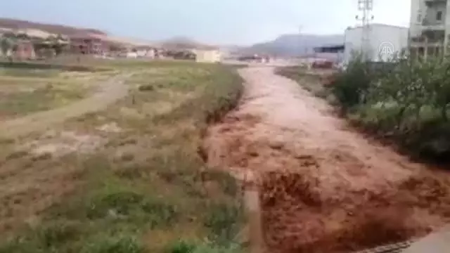 Son dakika... KIRIKKALE - Sağanak, sel baskınlarına neden oldu