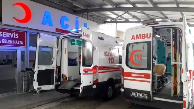 Kozan'da trafik Kazası: 5 yaralı Kozan'da trafik Kazası: 5 yaralı