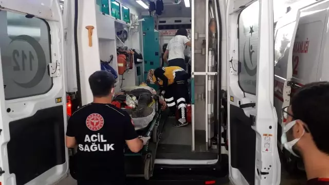 Kozan'da trafik Kazası: 5 yaralı Kozan'da trafik Kazası: 5 yaralı