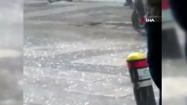 Kuyumcukent AVM'yi su bastı