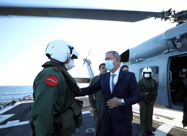 Son dakika haberi: Milli Savunma Bakanı Akar, Libya Görev Grup Komutanlığını ziyaret etti