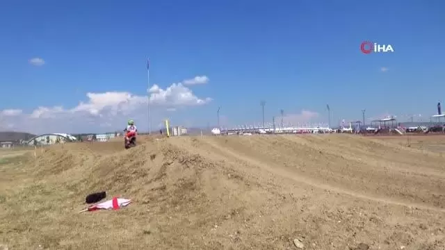 Motokros şampiyonası antrenman turlarıyla başladı