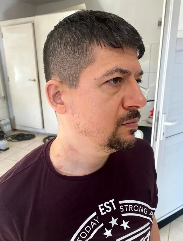 Motosikletli kurye, trafikte doktoru darp etti Motosikletli kurye, trafikte doktoru darp etti